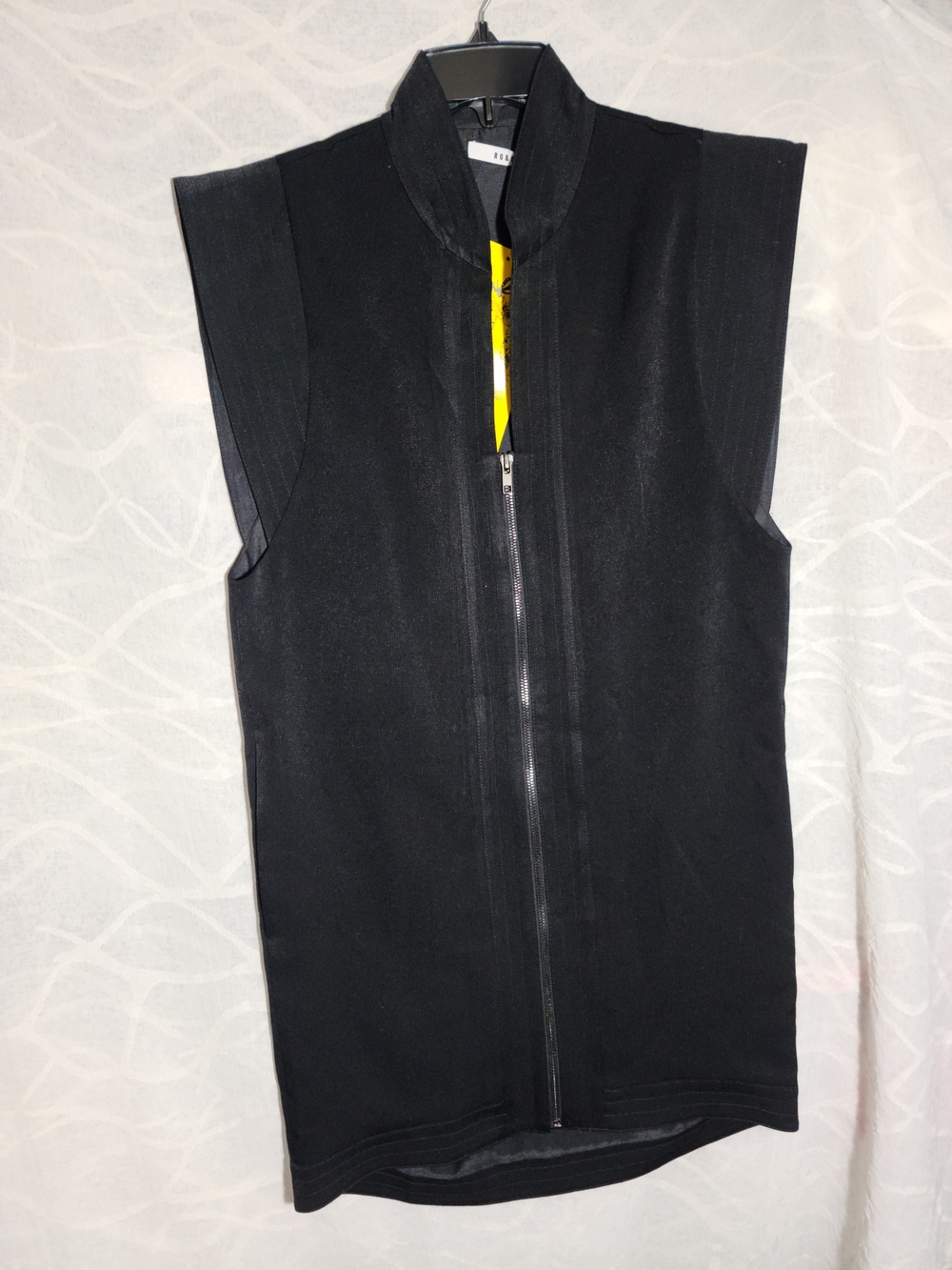 Robin K Black Sleeveless Zip-Front Top